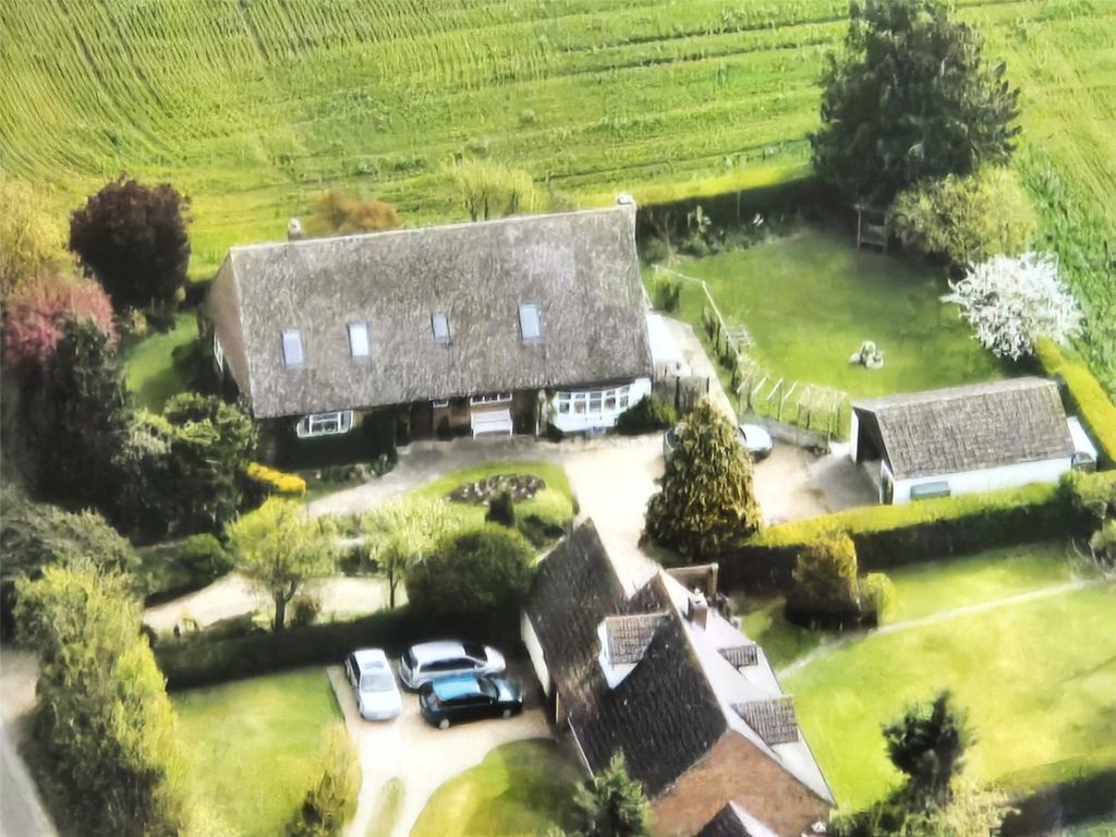 Property photo 2 of 27 Picture No. 01