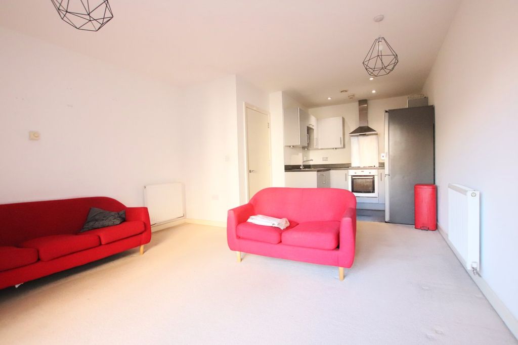 Property photo 2 of 7