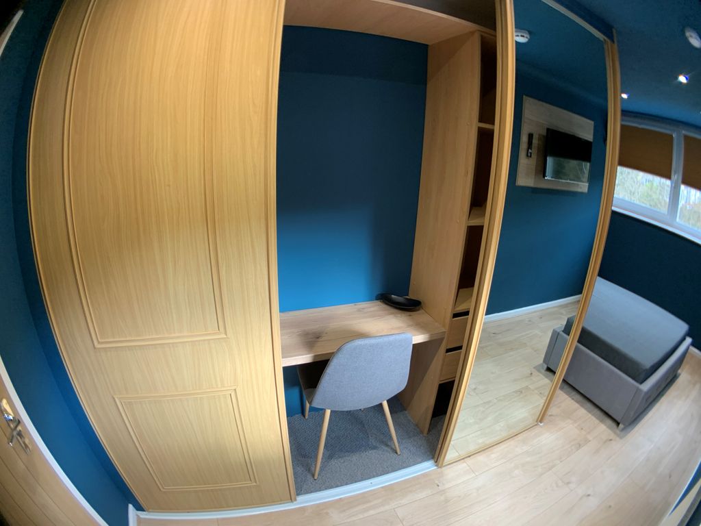 Property photo 3 of 6 Bedroom