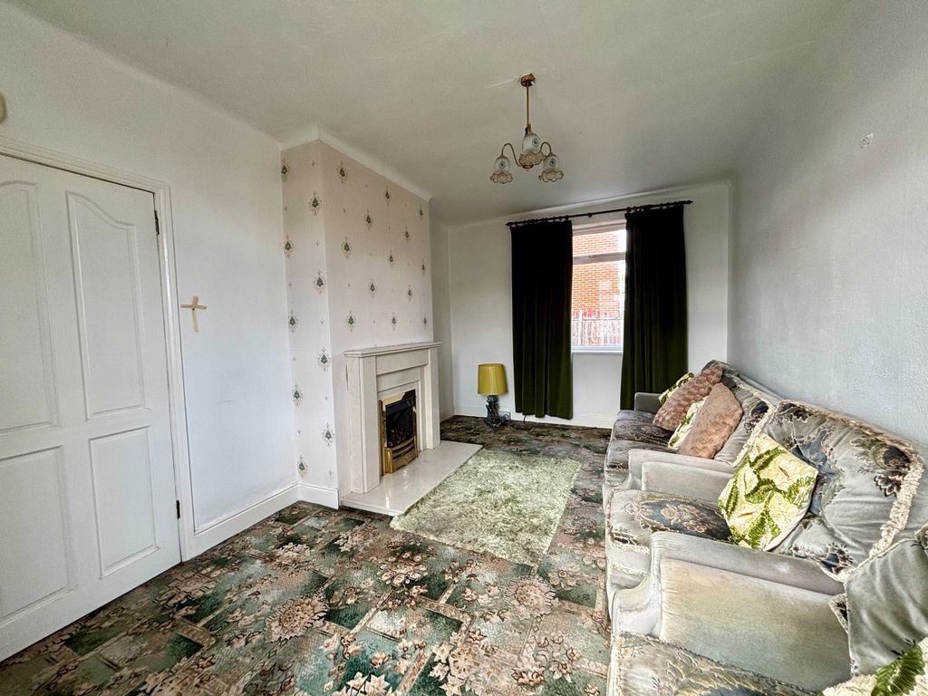Property photo 3 of 9