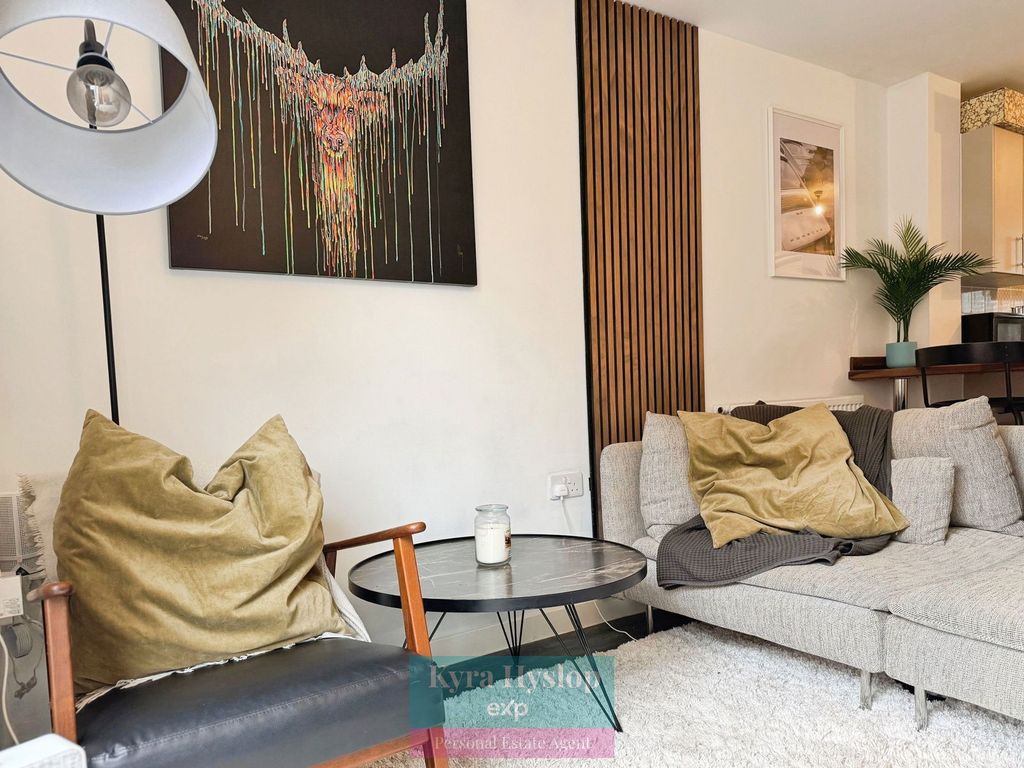 Property photo 3 of 13