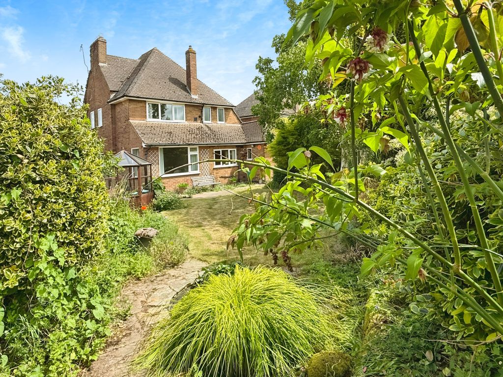 Property photo 3 of 34