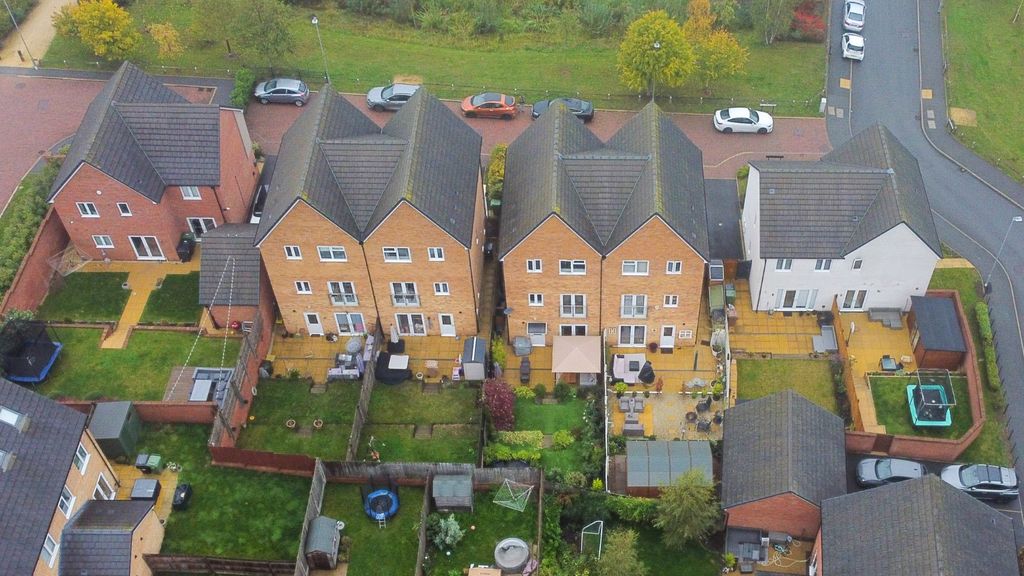 Property photo 3 of 27 Picture No. 05