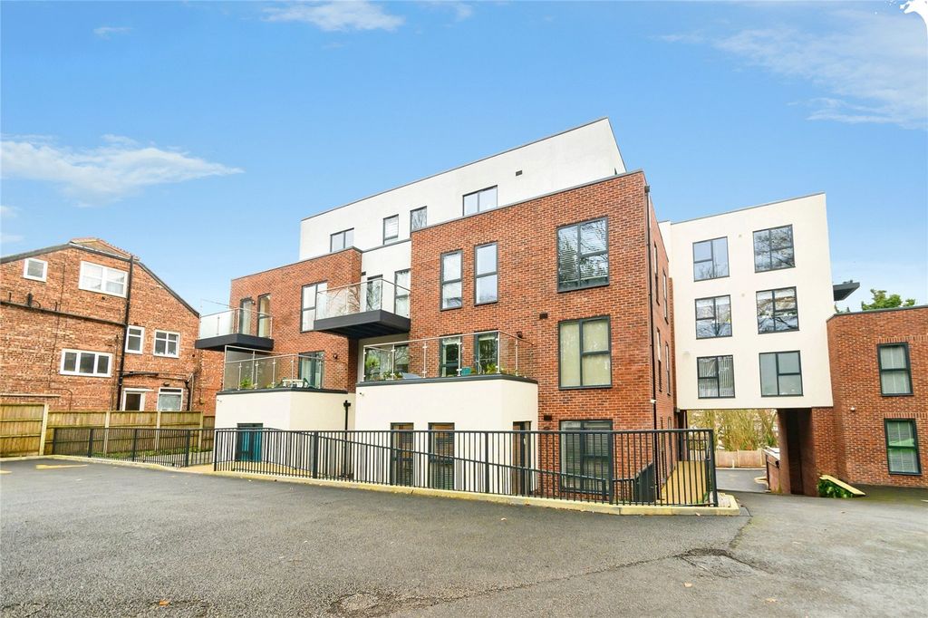 Property photo 2 of 19 Picture No. 01