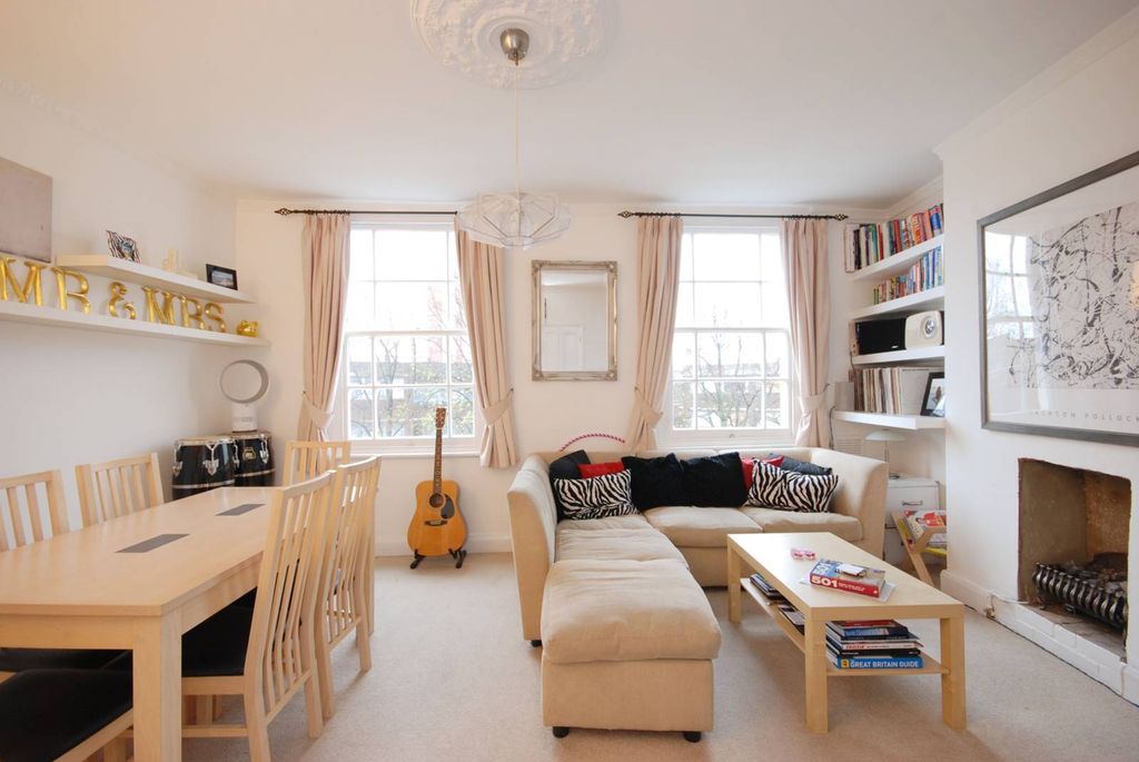 Property photo 2 of 11
