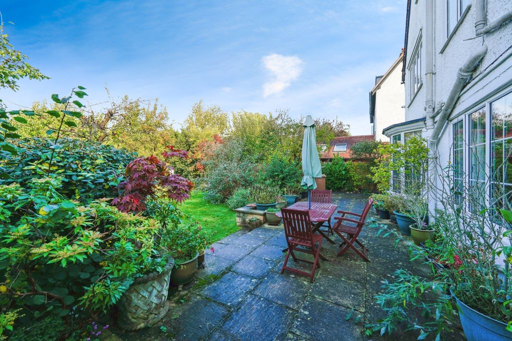 Additional image 17 of 6 bed detached house for saleOwletts End, Evesham, Worcestershire WR11