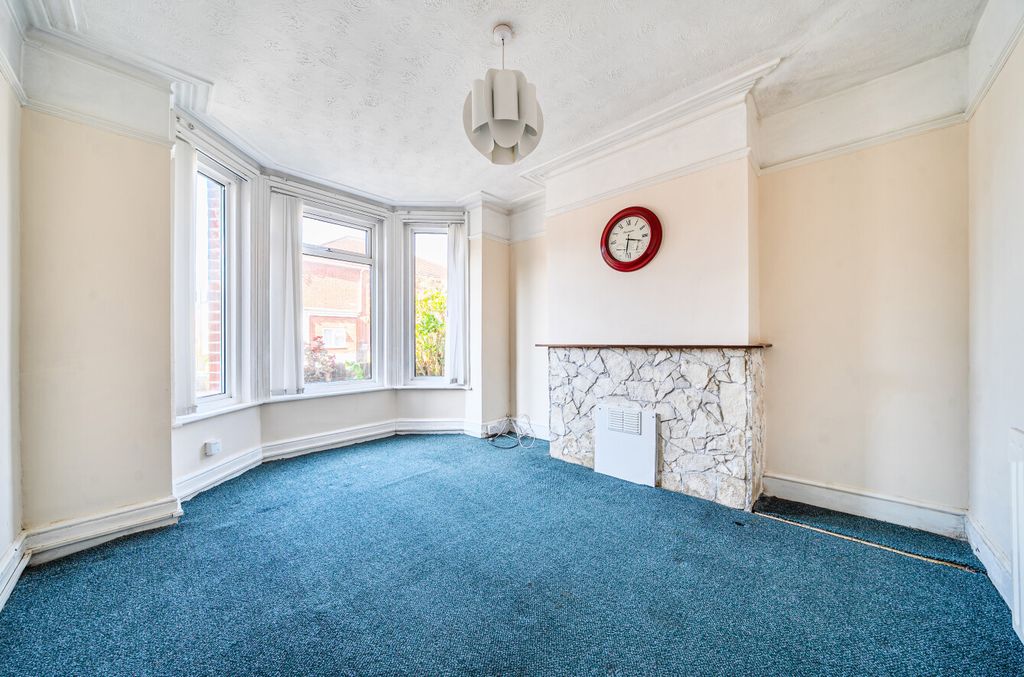 Property photo 2 of 13 1451653-1-69F0Ea9...