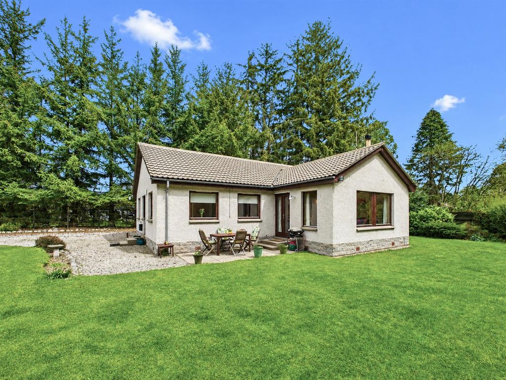 Property photo 1 of 21 Outside