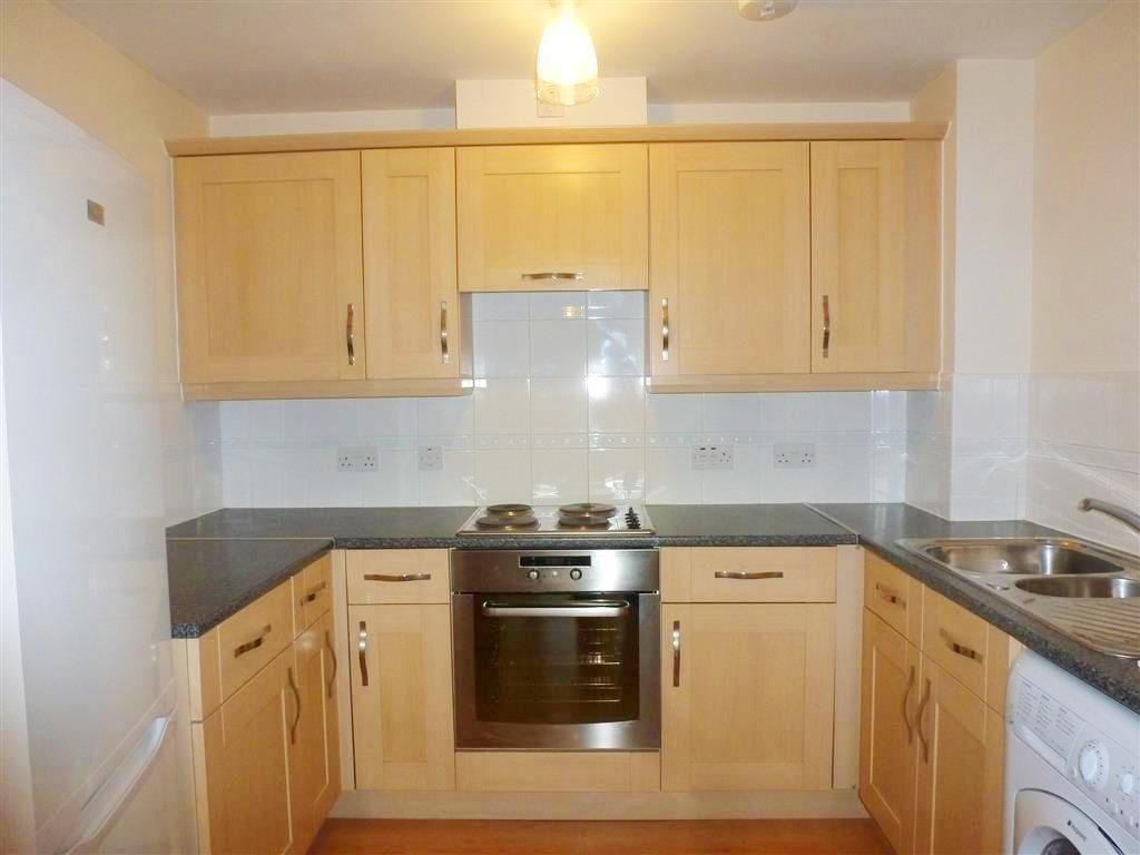 Property photo 3 of 6 Kitchen