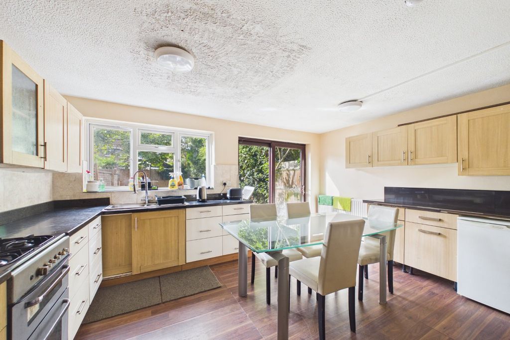 Property photo 2 of 12 Picture No. 01