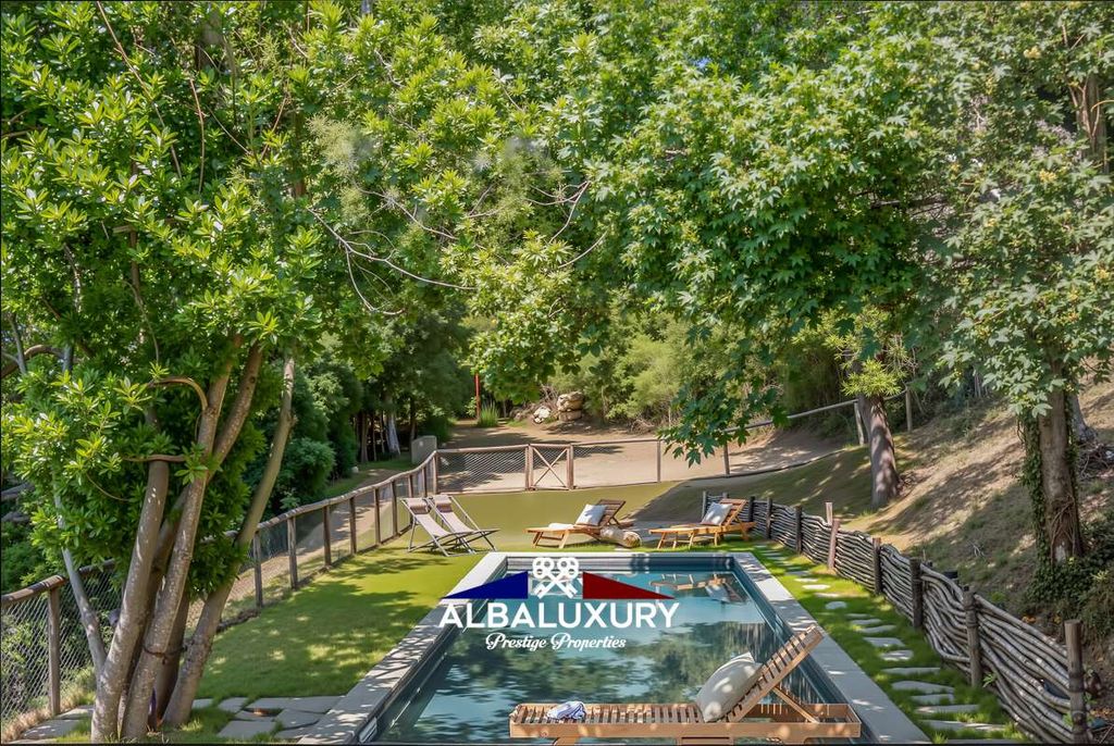 Property photo 1 of 26