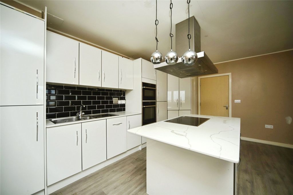 Property photo 3 of 13 Picture No. 13