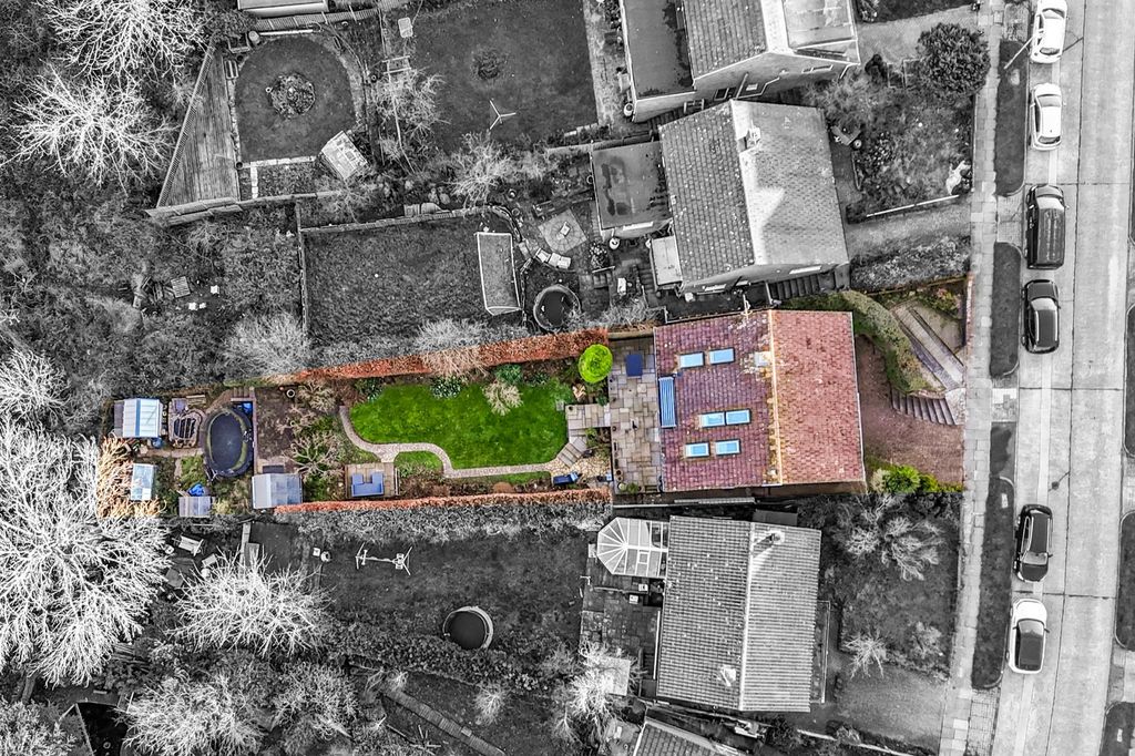 Property photo 1 of 28