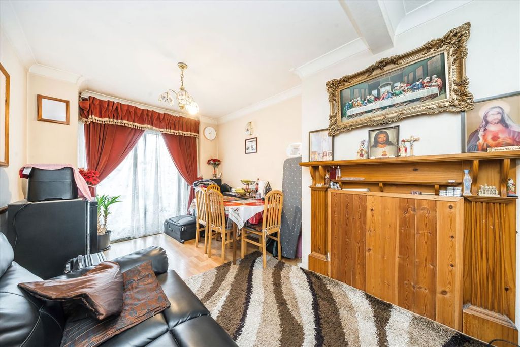 Property photo 2 of 5