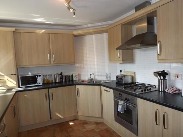 Property photo 2 of 7 Kitchen