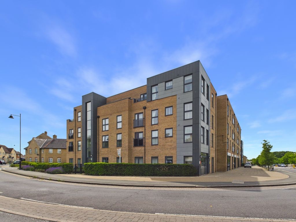 Property photo 1 of 18 Apartment Building