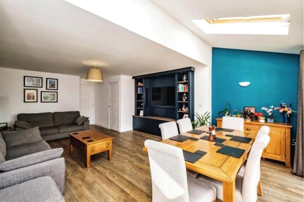 Property photo 3 of 15 Picture No. 21