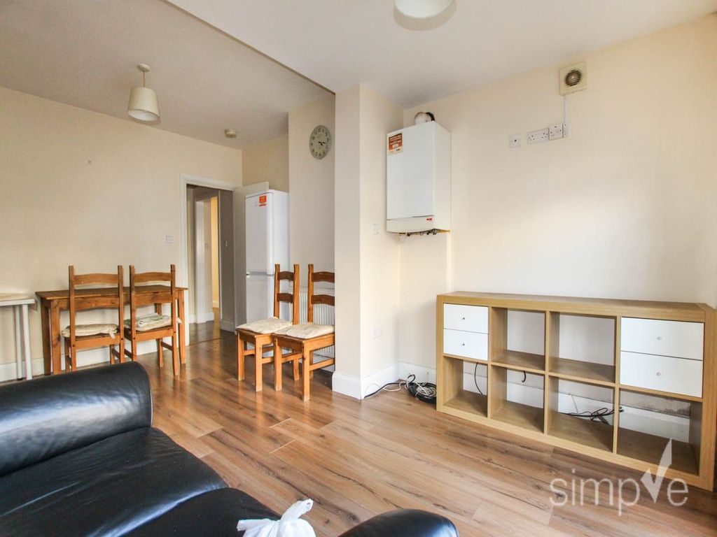 Property photo 3 of 12 Img_0658