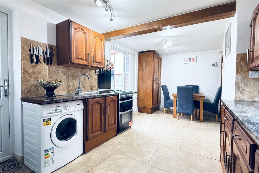 Property photo 3 of 13 Kitchen/Diner
