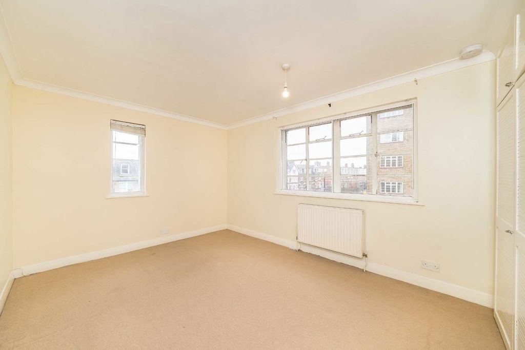 Property photo 3 of 4