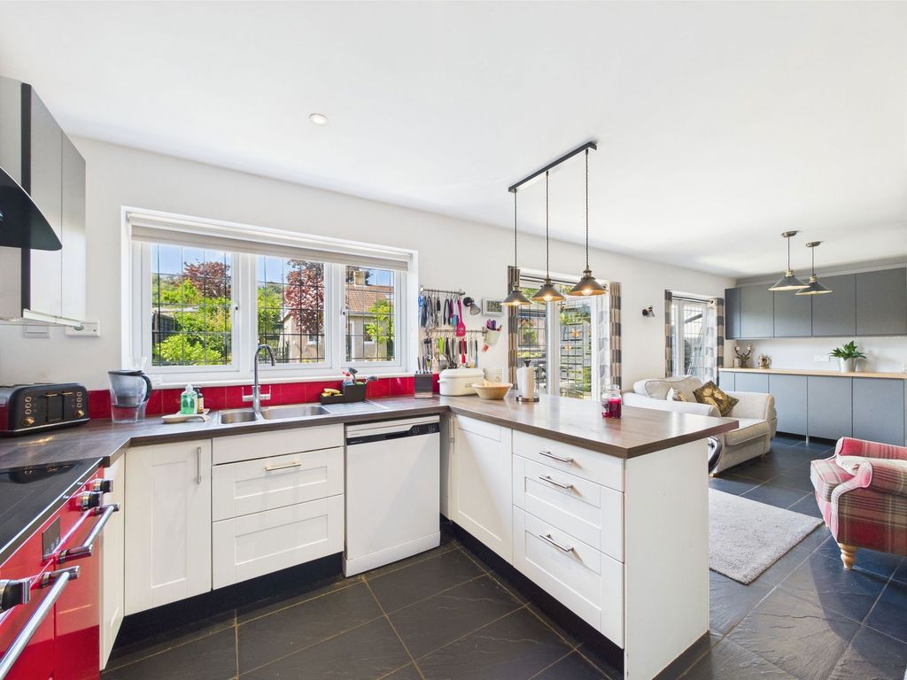 Property photo 3 of 21