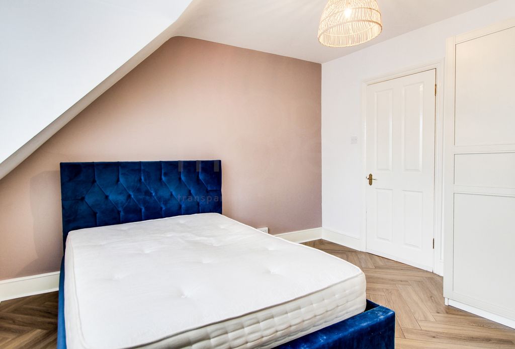 Property photo 3 of 9 Photo 2