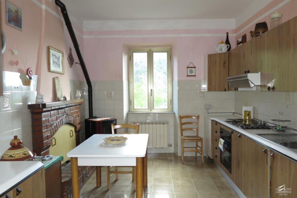 Property photo 3 of 32