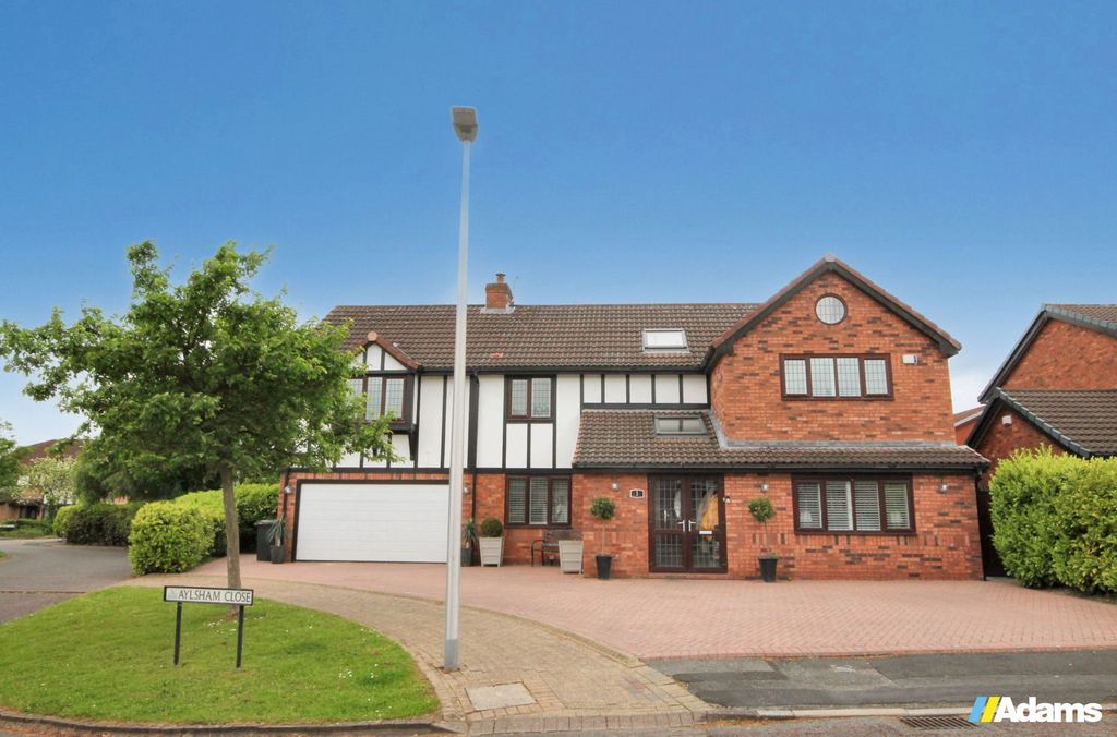 Property photo 1 of 36