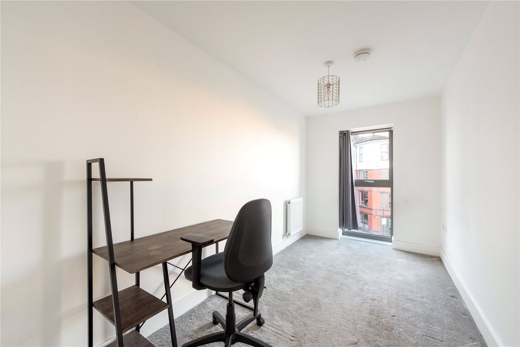 Property photo 3 of 11 Picture No. 10