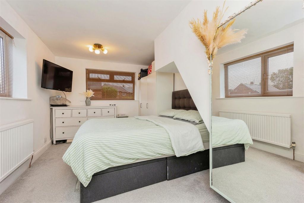 Property photo 3 of 13 Imgc0602.Jpg