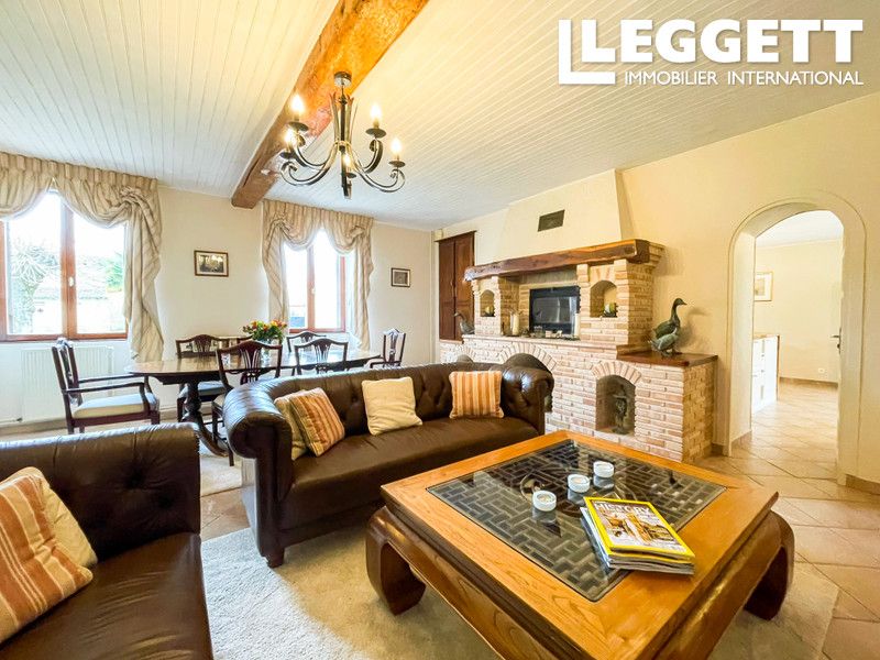 Property photo 3 of 10