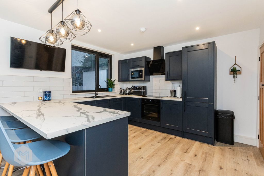 Property photo 2 of 19 Picture No. 06