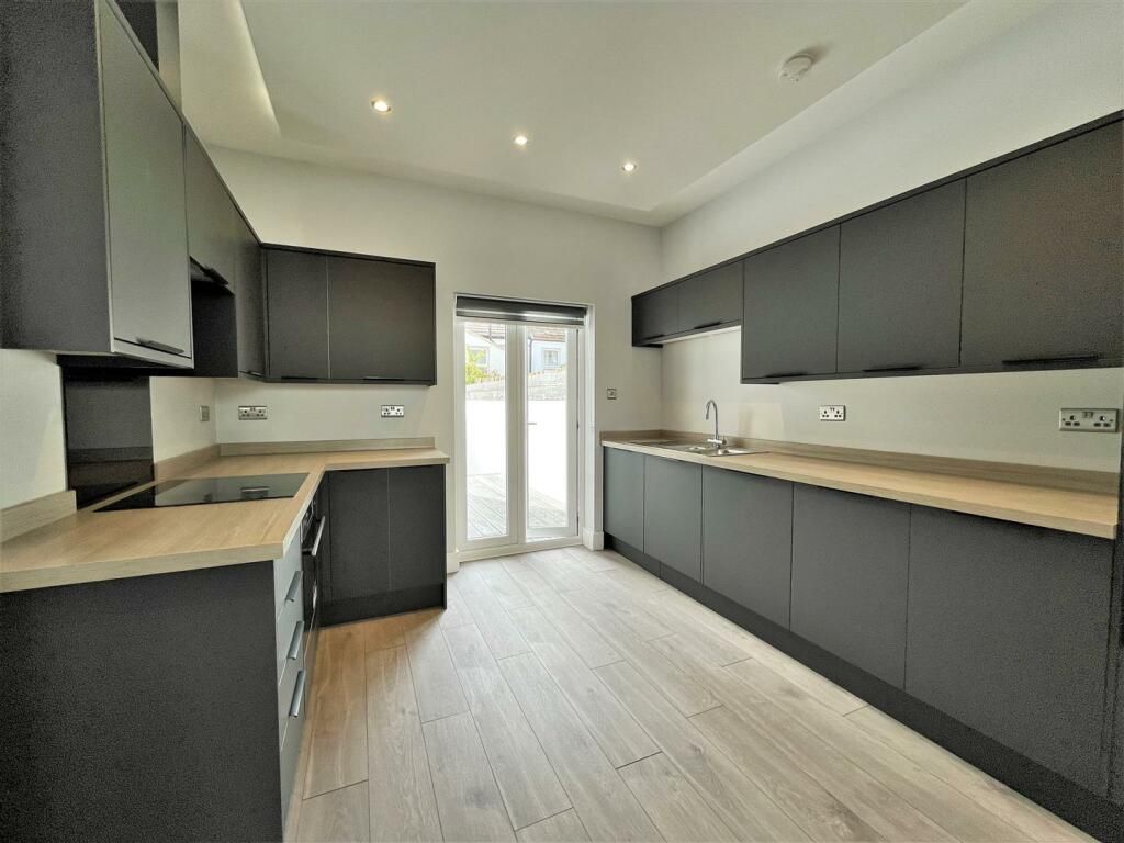 Property photo 2 of 14 Kit.Jpeg