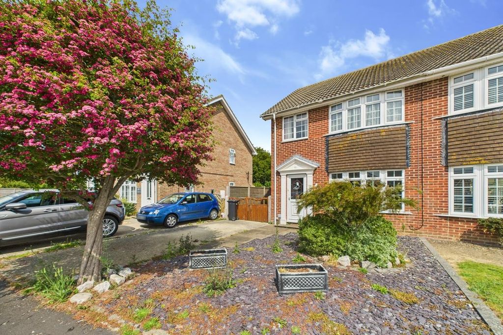 Property photo 1 of 13 Cam01894G0-Pr0177-Still017.Jpg