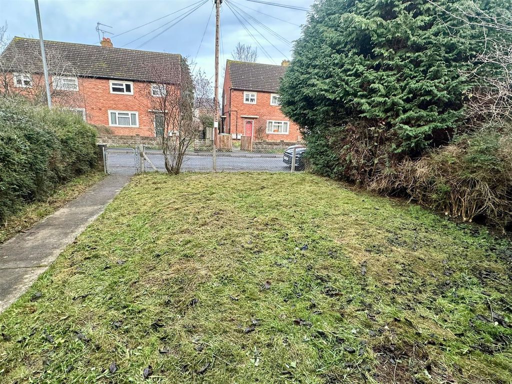 Property photo 3 of 11