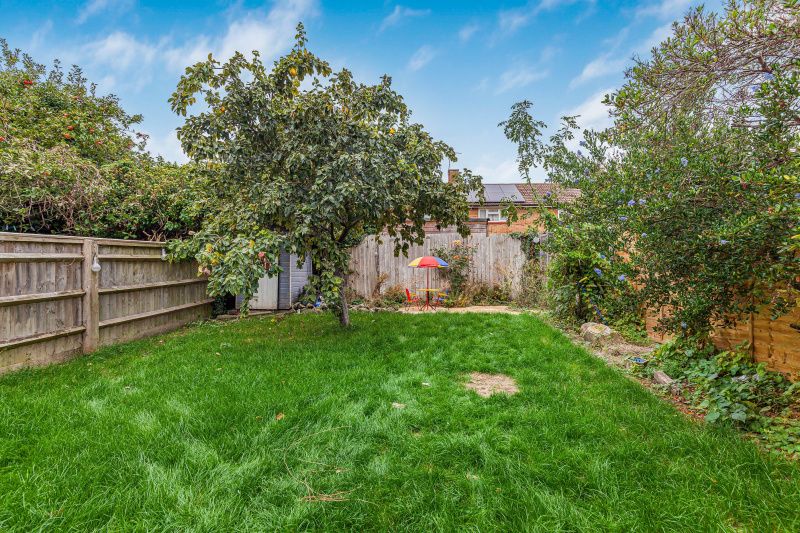 Property photo 3 of 14 Garden