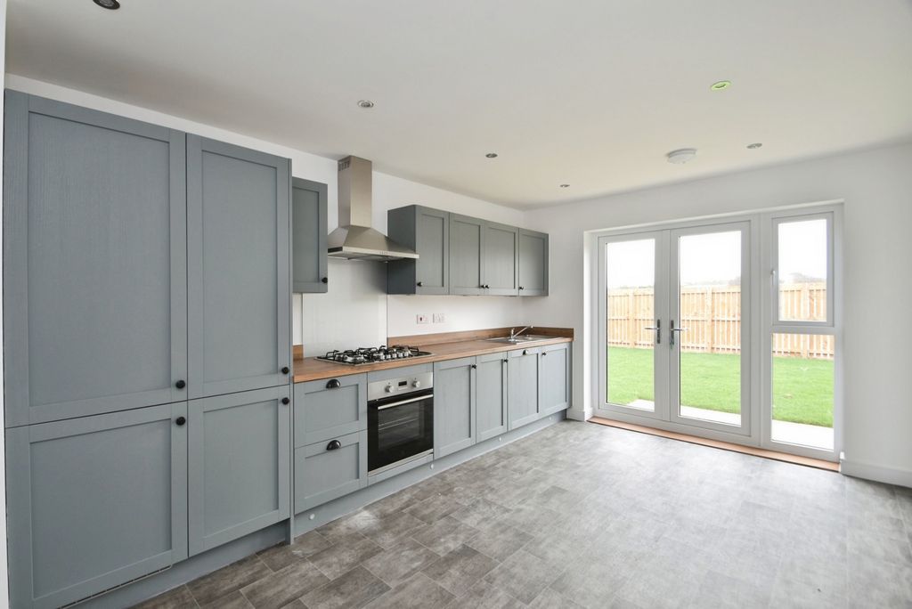 Property photo 3 of 16 Pbox-Img.Jpg