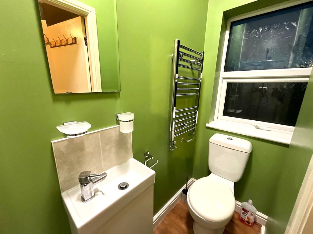 Property photo 3 of 5