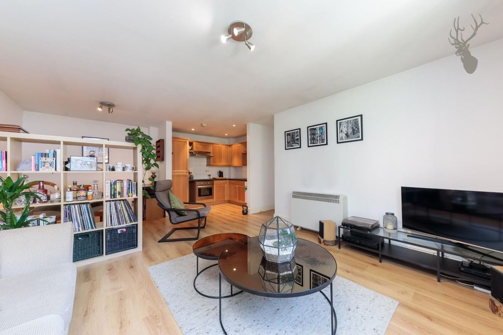 Property photo 3 of 16