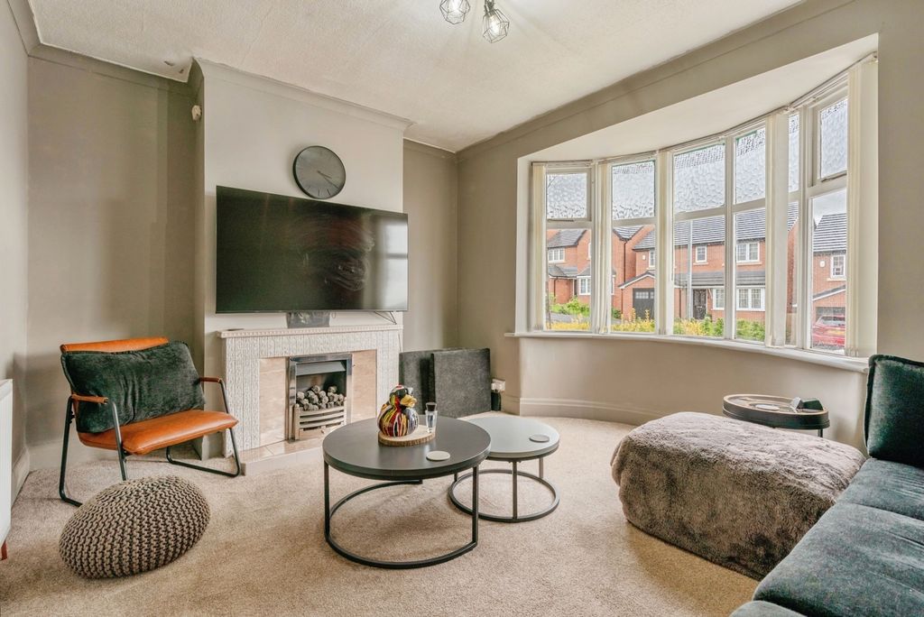 Property photo 2 of 15 Pbox-Img.Jpg