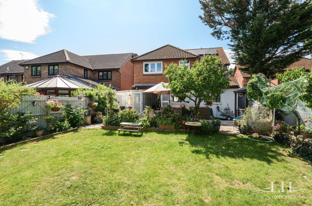 Property photo 3 of 23