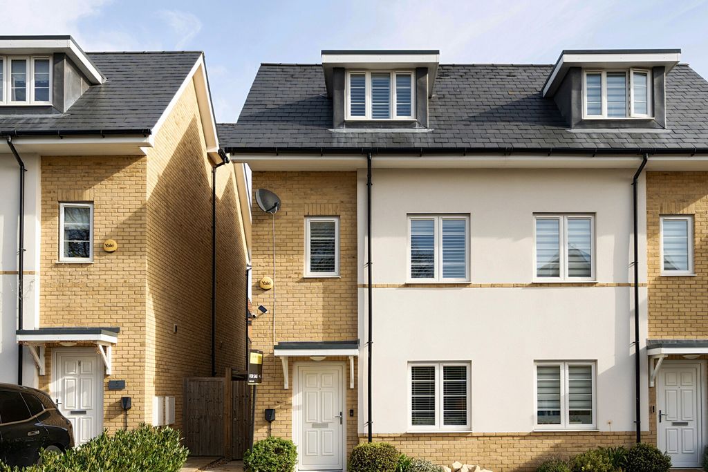 Property photo 1 of 20 1439781-20-69d820...