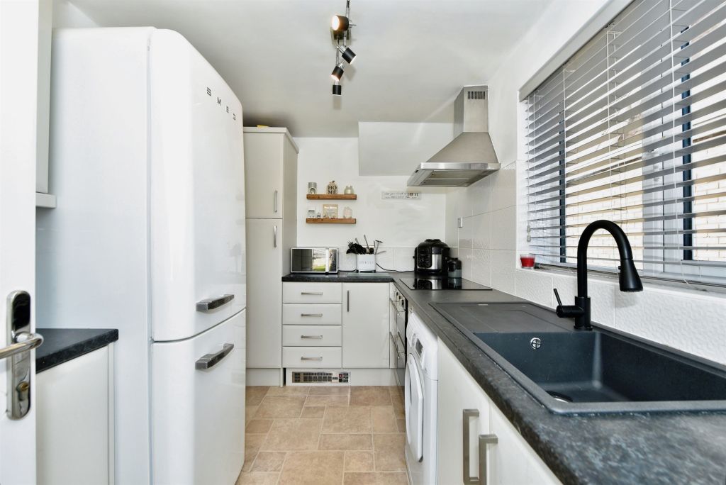 Property photo 3 of 14