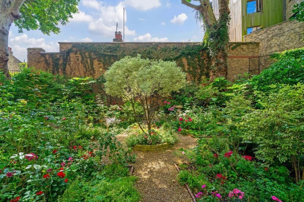 Property photo 2 of 13 Image