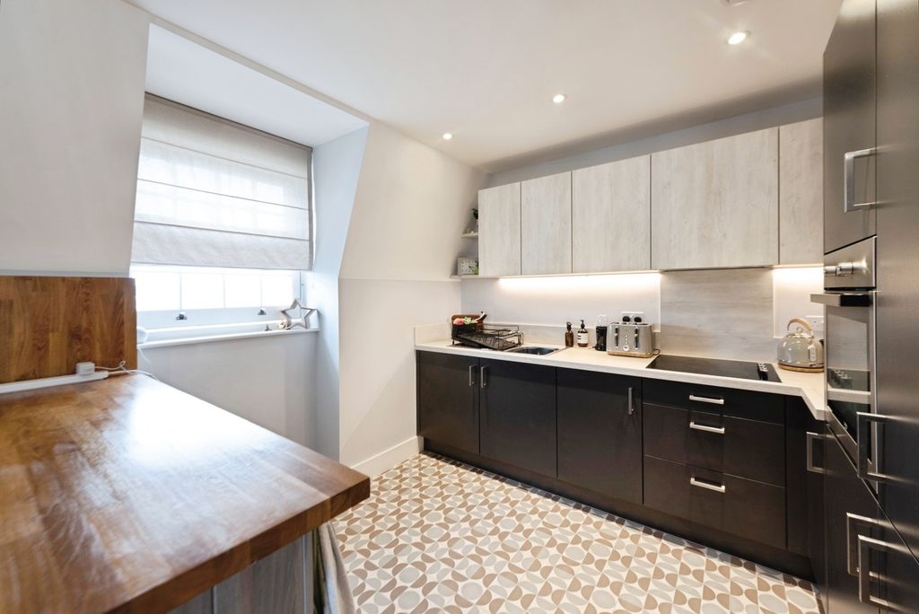 Property photo 3 of 14 Pbox-Img.Jpg