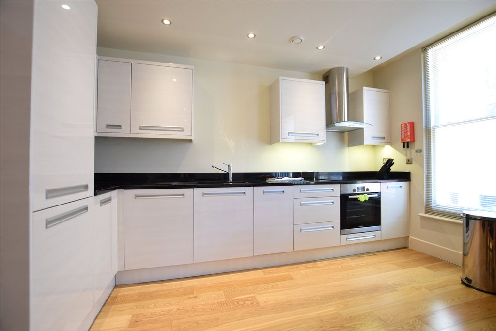 Property photo 3 of 5 Kitchen