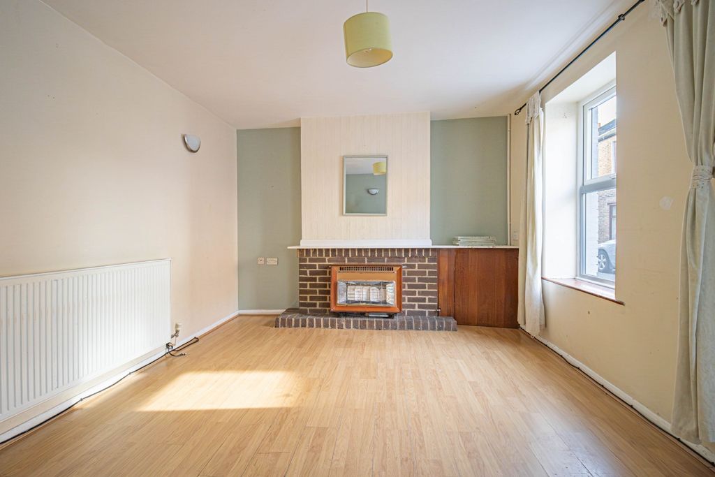 Property photo 2 of 21 5541802