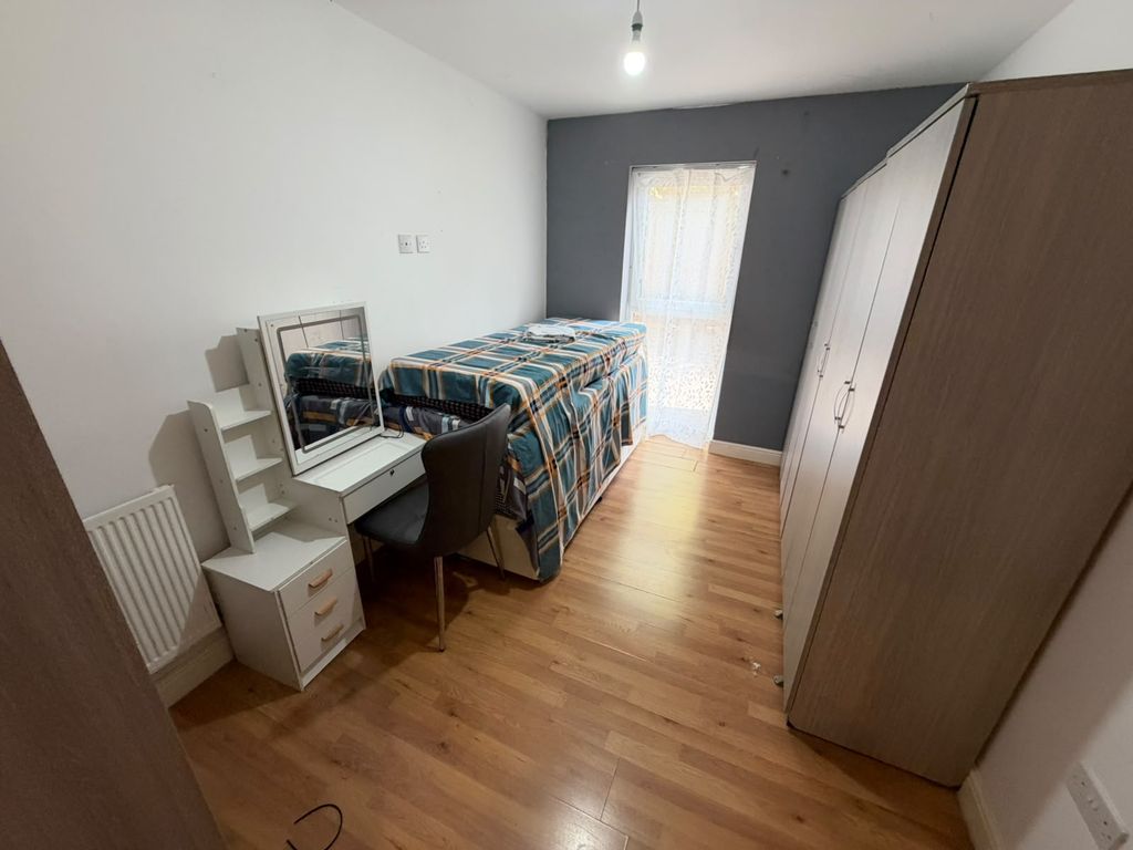 Property photo 2 of 6 5205753c-Da3c-42Ed-83F5-Cbb83726Be9c