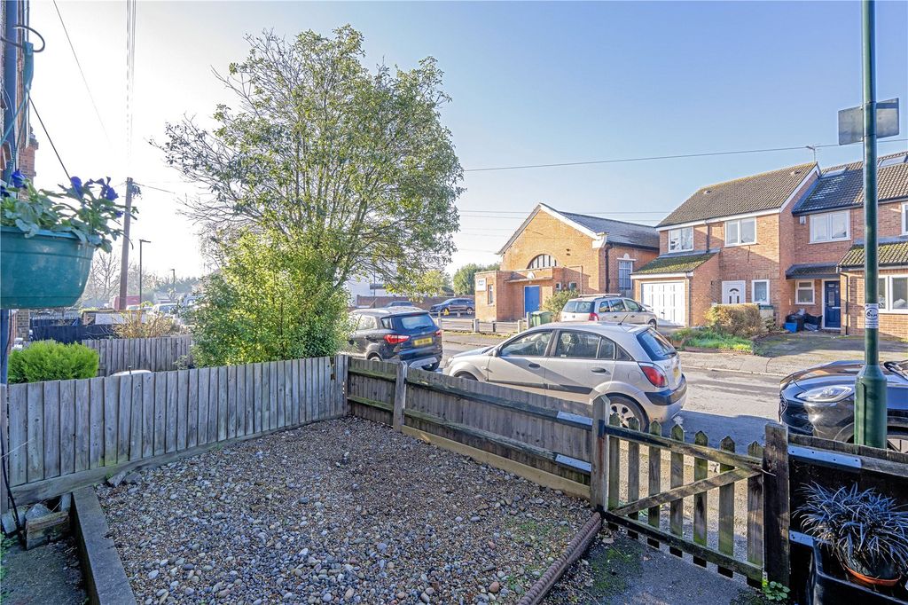 Property photo 2 of 8 Picture No. 20