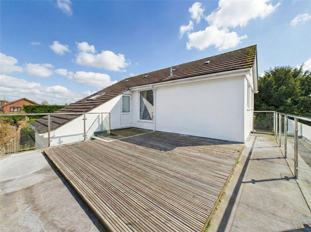 Property photo 2 of 22 Picture No. 35